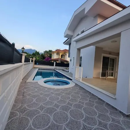 Capital Royal Dalyan موجلا